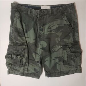 ***SOLD 7-6-25***Sonoma Camo Cargo Shorts Size 40